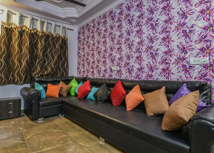 Hotel O Akash Continental Near Pacific Mall Tagore Garden