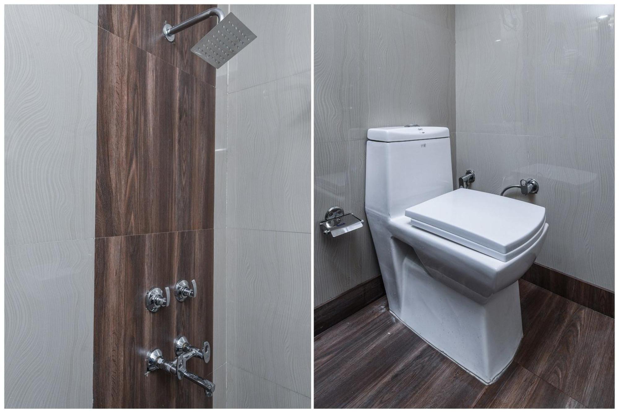 O Akash Continental Near Pacific Mall Tagore Garden Hotel