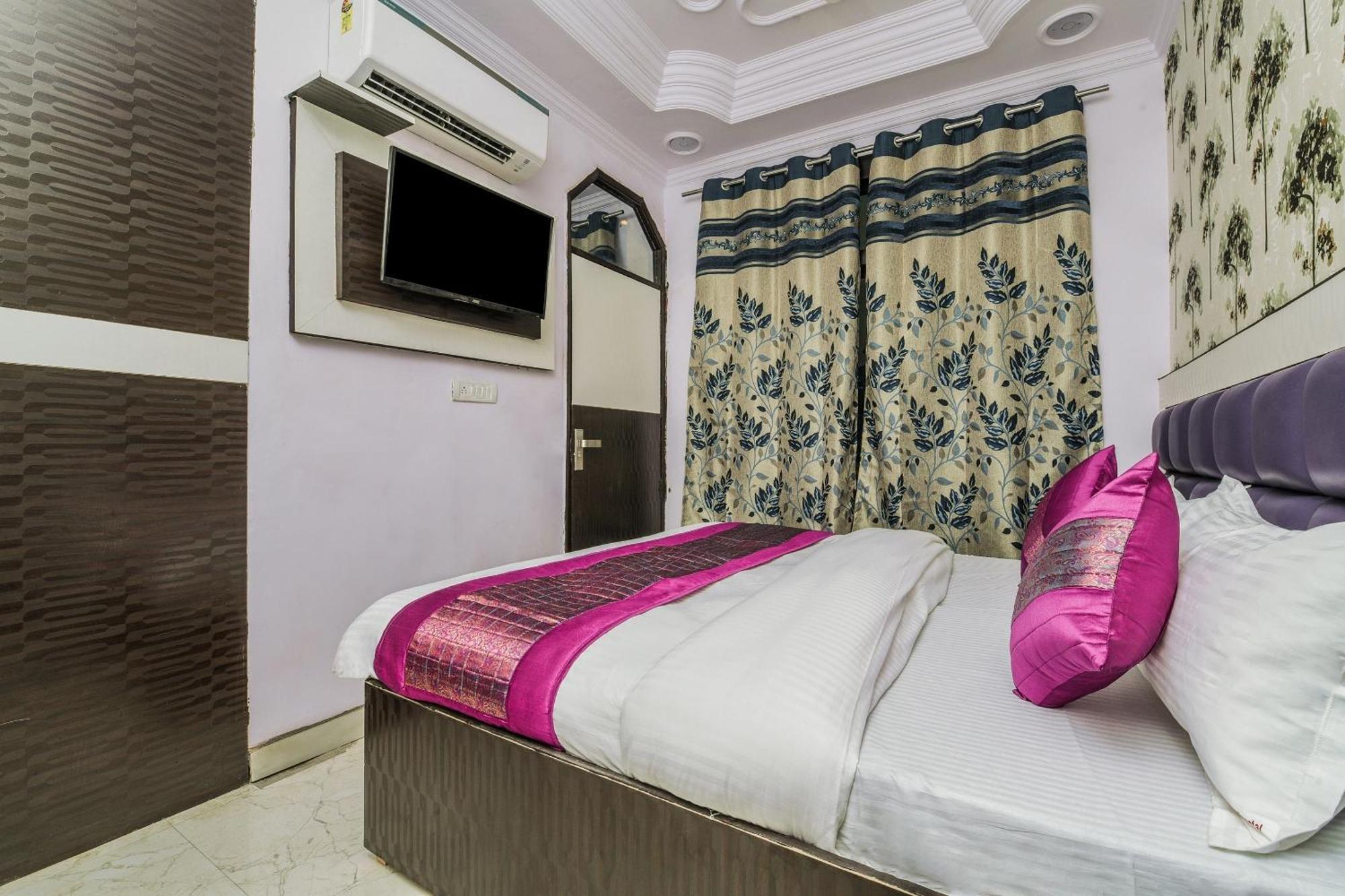 O Akash Continental Near Pacific Mall Tagore Garden New Delhi