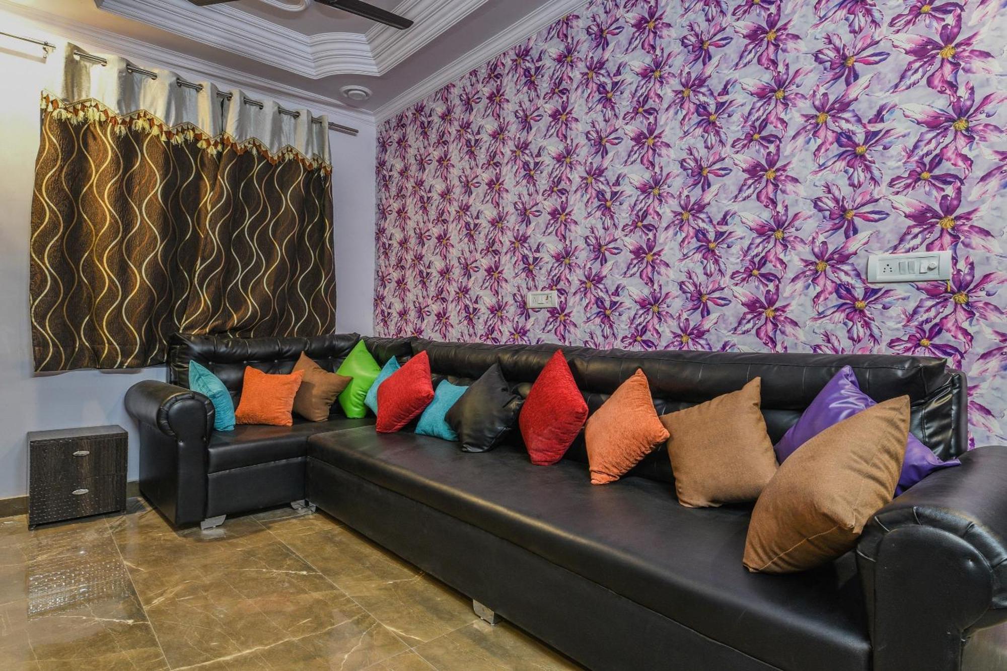 Hotel O Akash Continental Near Pacific Mall Tagore Garden New Delhi